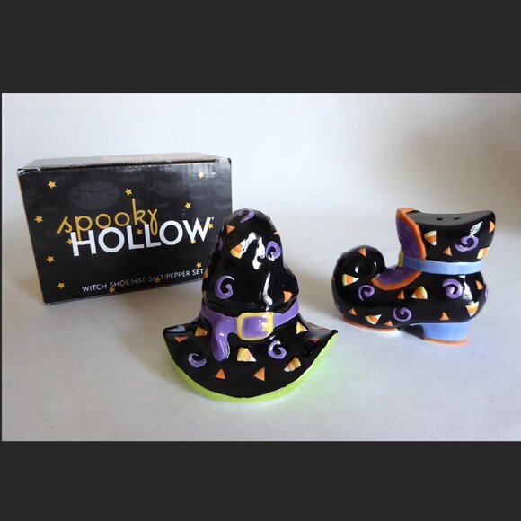 NEW 2003 SPOOKY HOLLOW WITCH HAT BOOT CERAMIC SALT PEPPER SHAKER SET - Picture 1 of 15